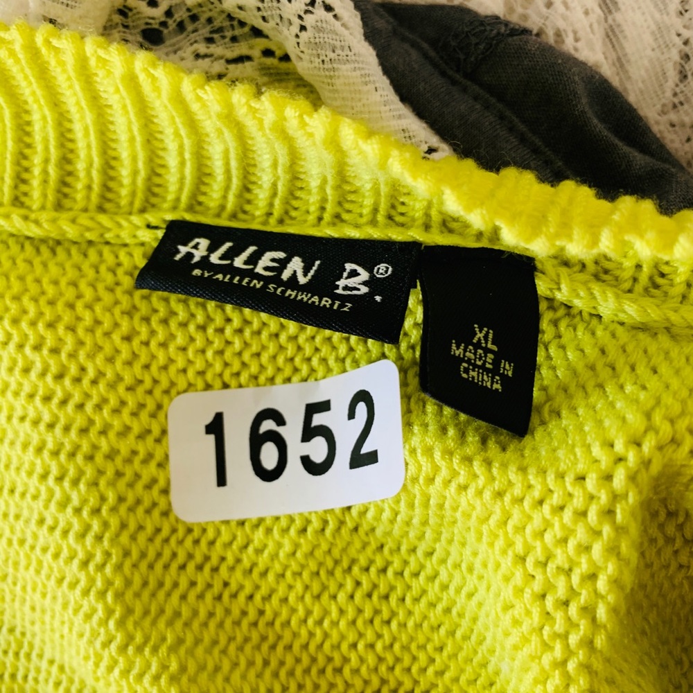 Which sweater/swim Cover - Picture 3 of 3